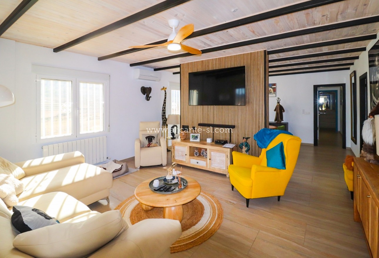 Sale - Villa  - La Romana