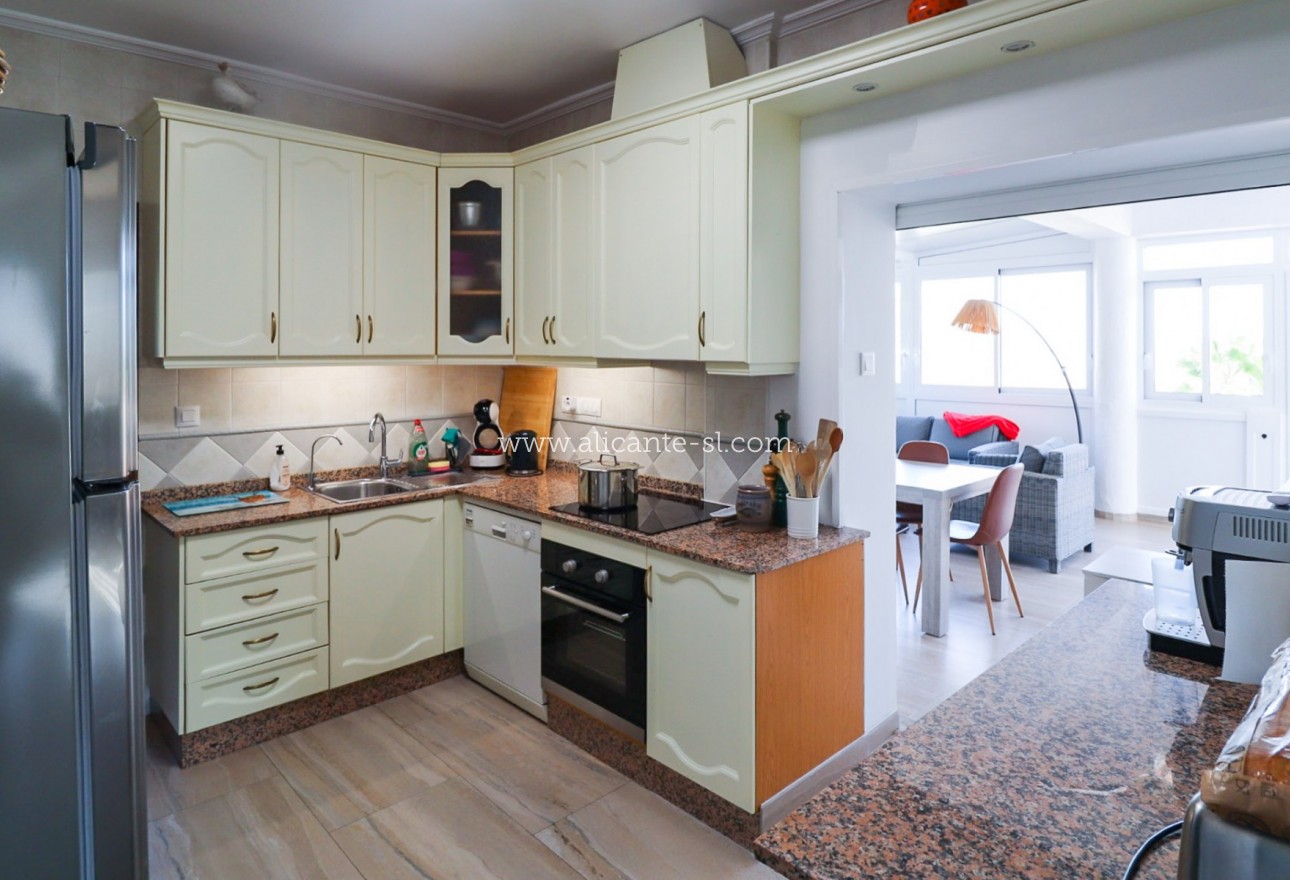 Sale - Villa  - La Romana