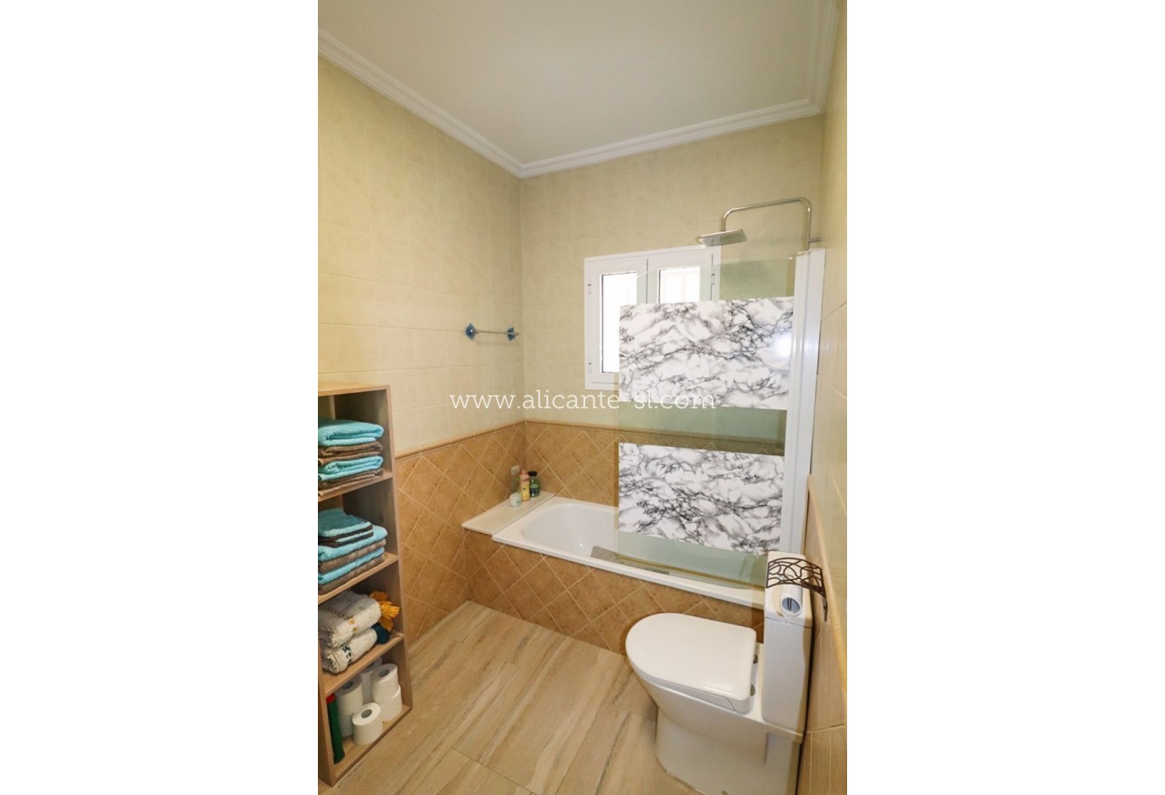 Sale - Villa  - La Romana