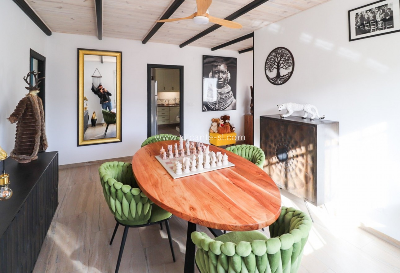 Sale - Villa  - La Romana