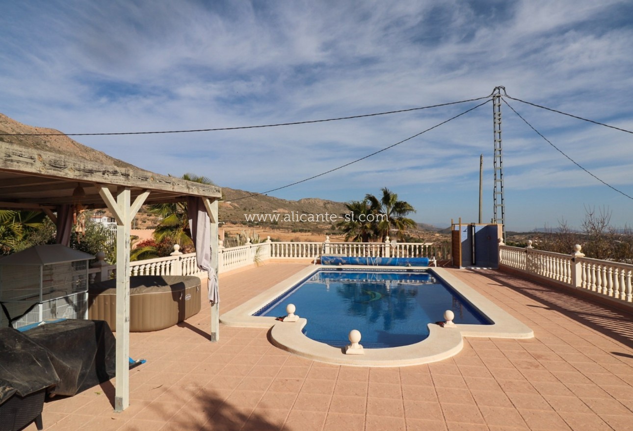 Sale - Villa  - La Romana