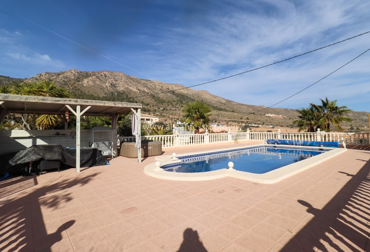 Sale - Villa  - La Romana