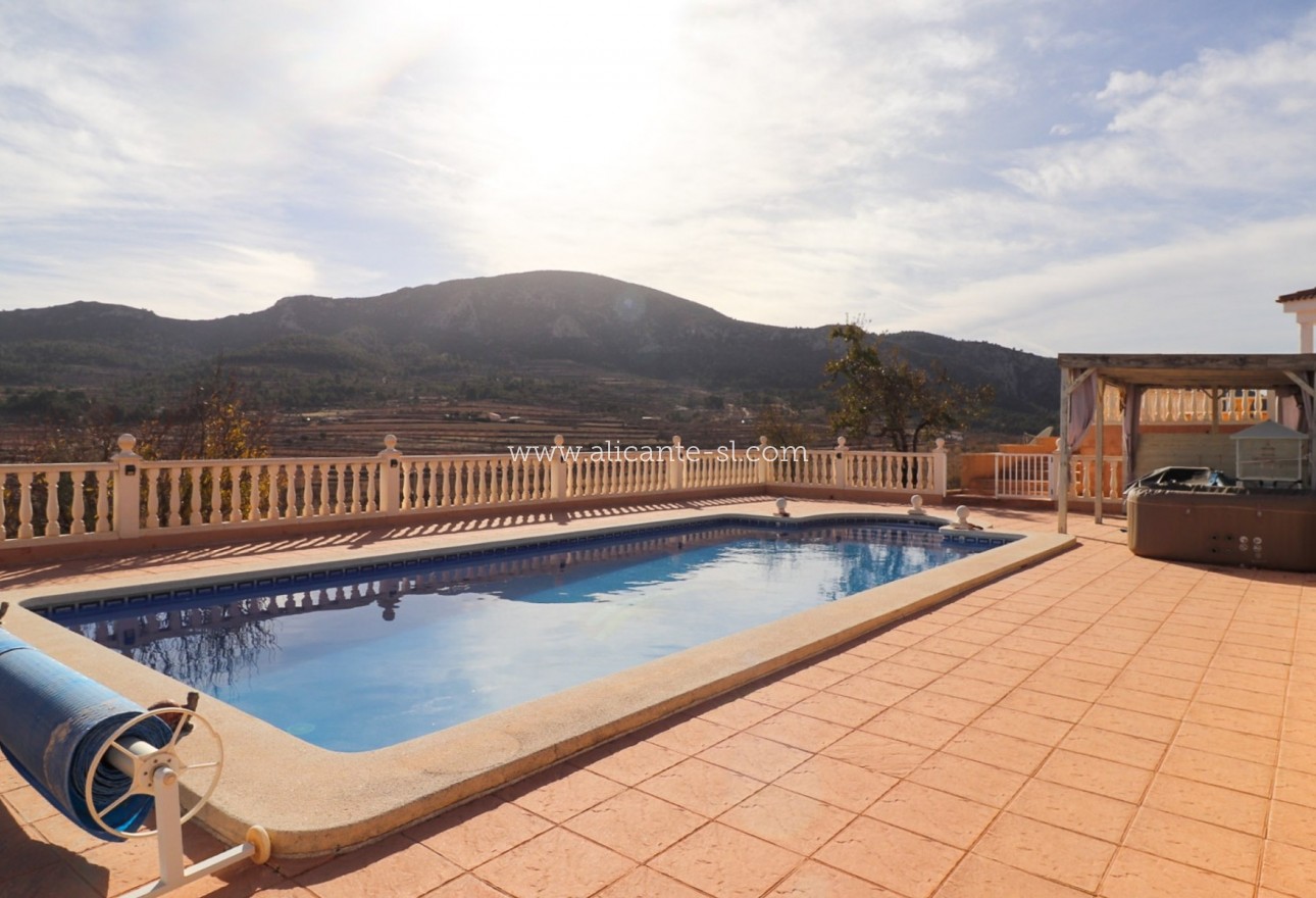 Sale - Villa  - La Romana