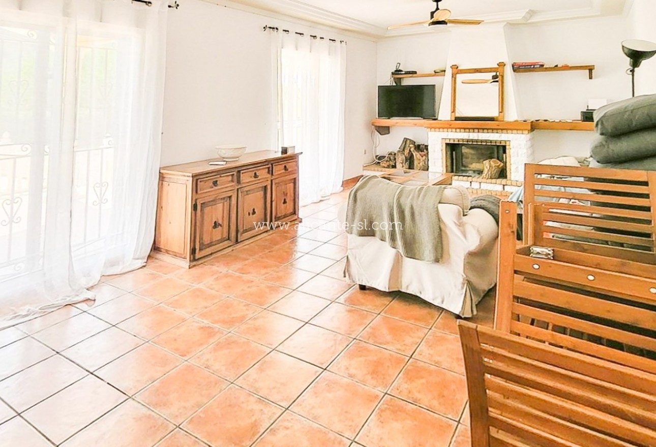 Sale - Villa  - La Romana