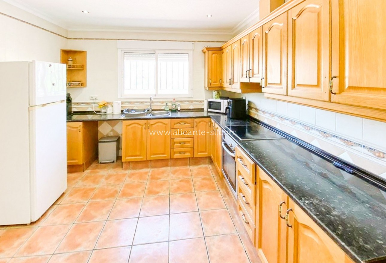 Sale - Villa  - La Romana