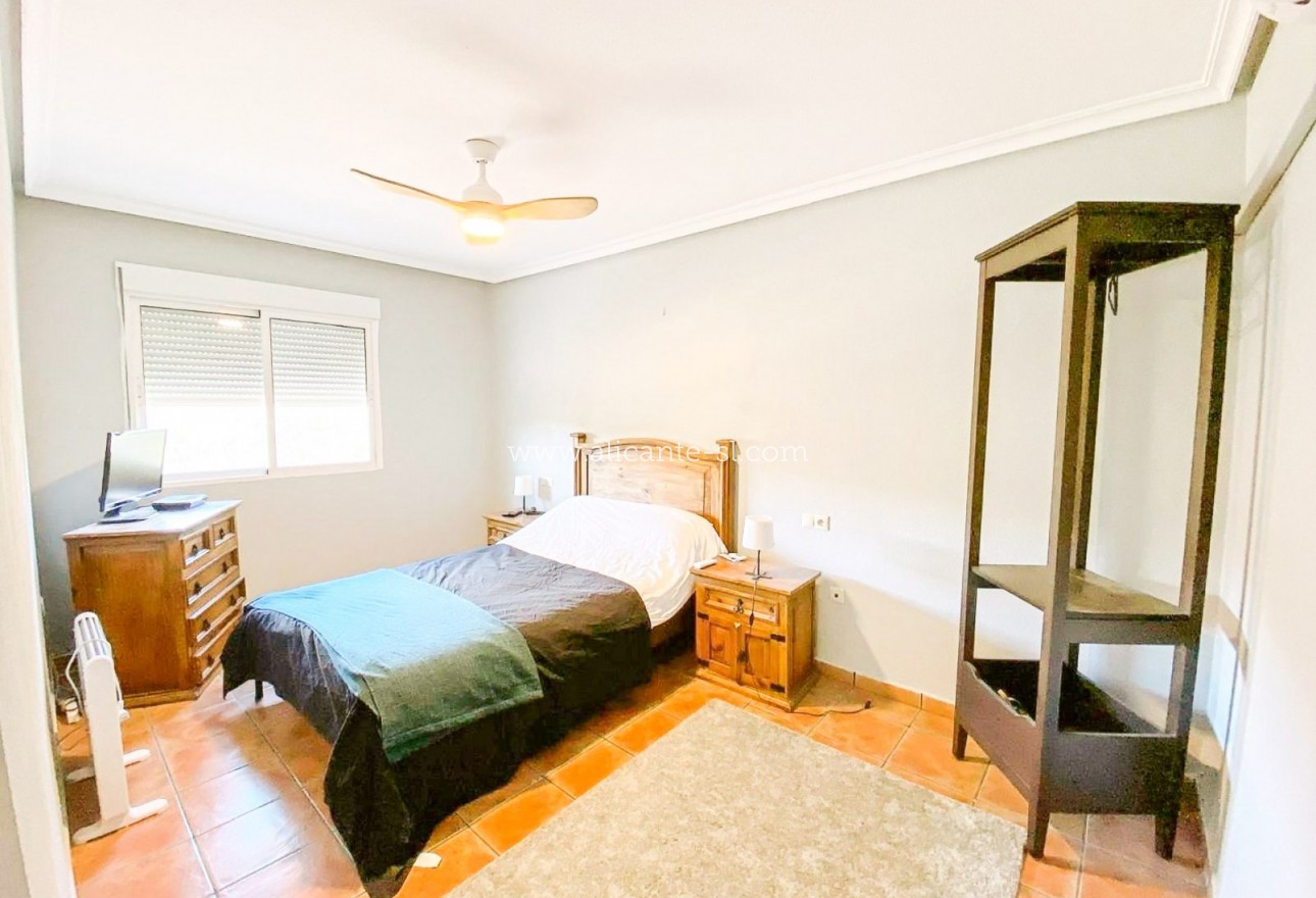 Sale - Villa  - La Romana
