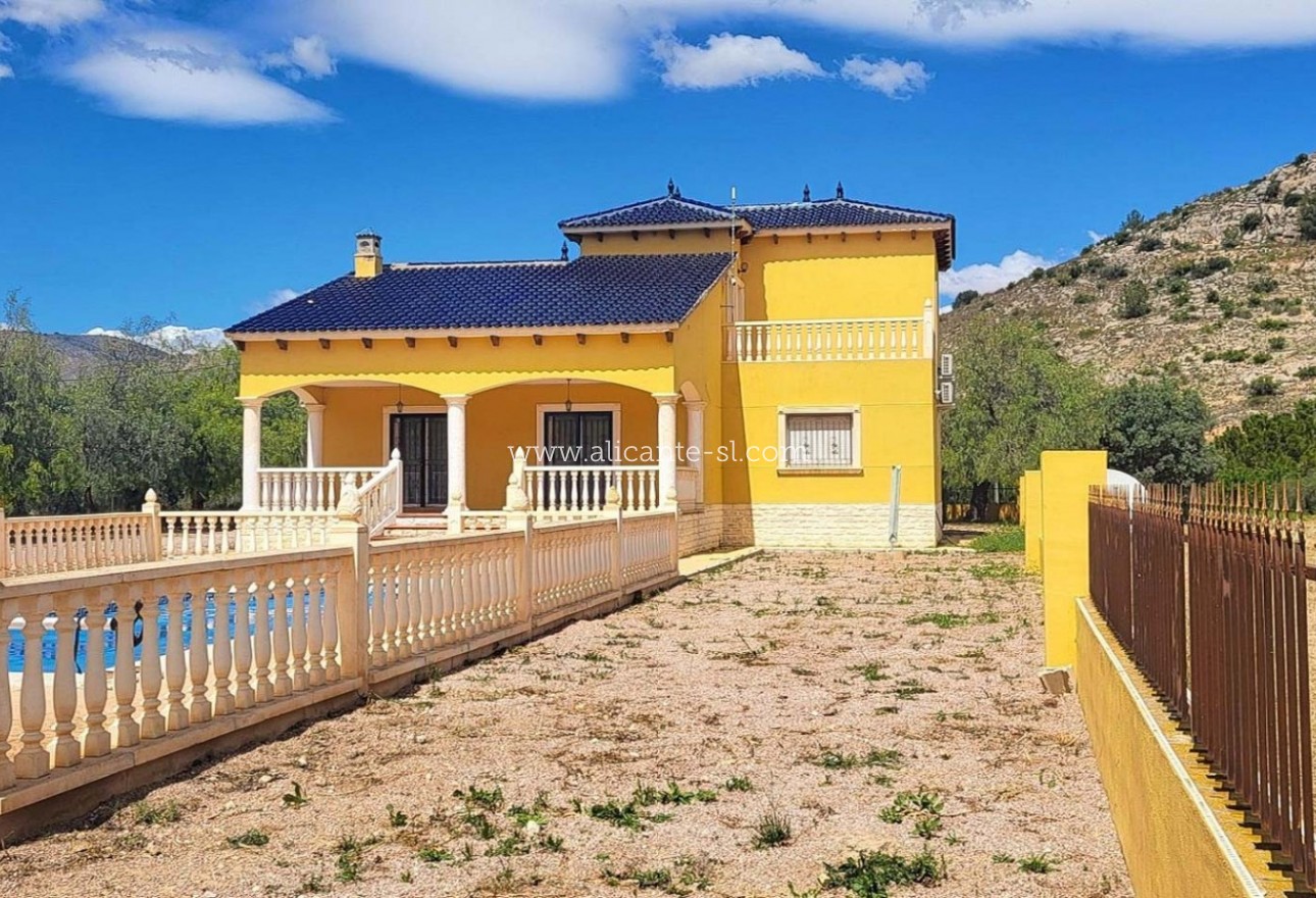 Sale - Villa  - La Romana
