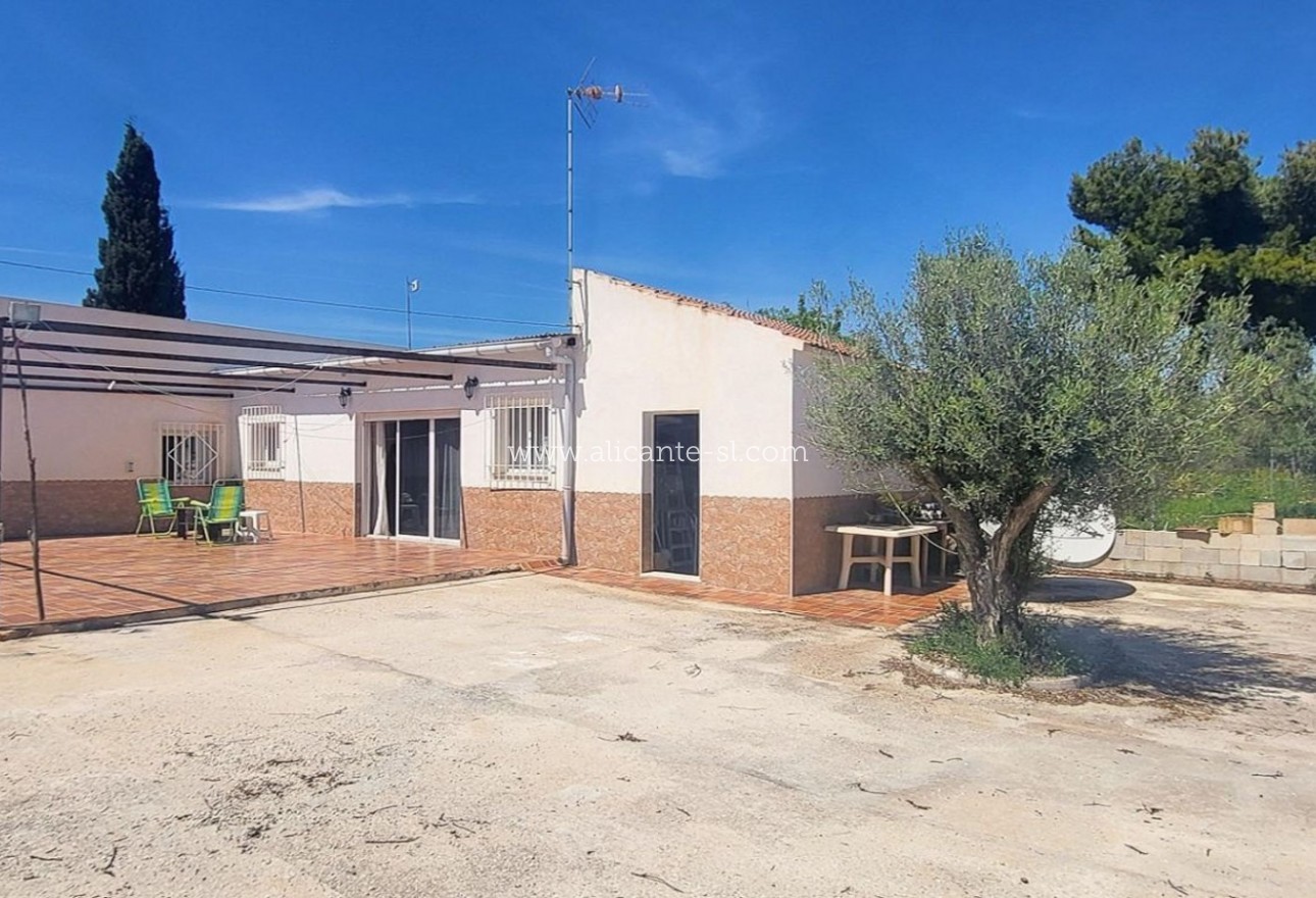 Sale - Villa  - La Romana