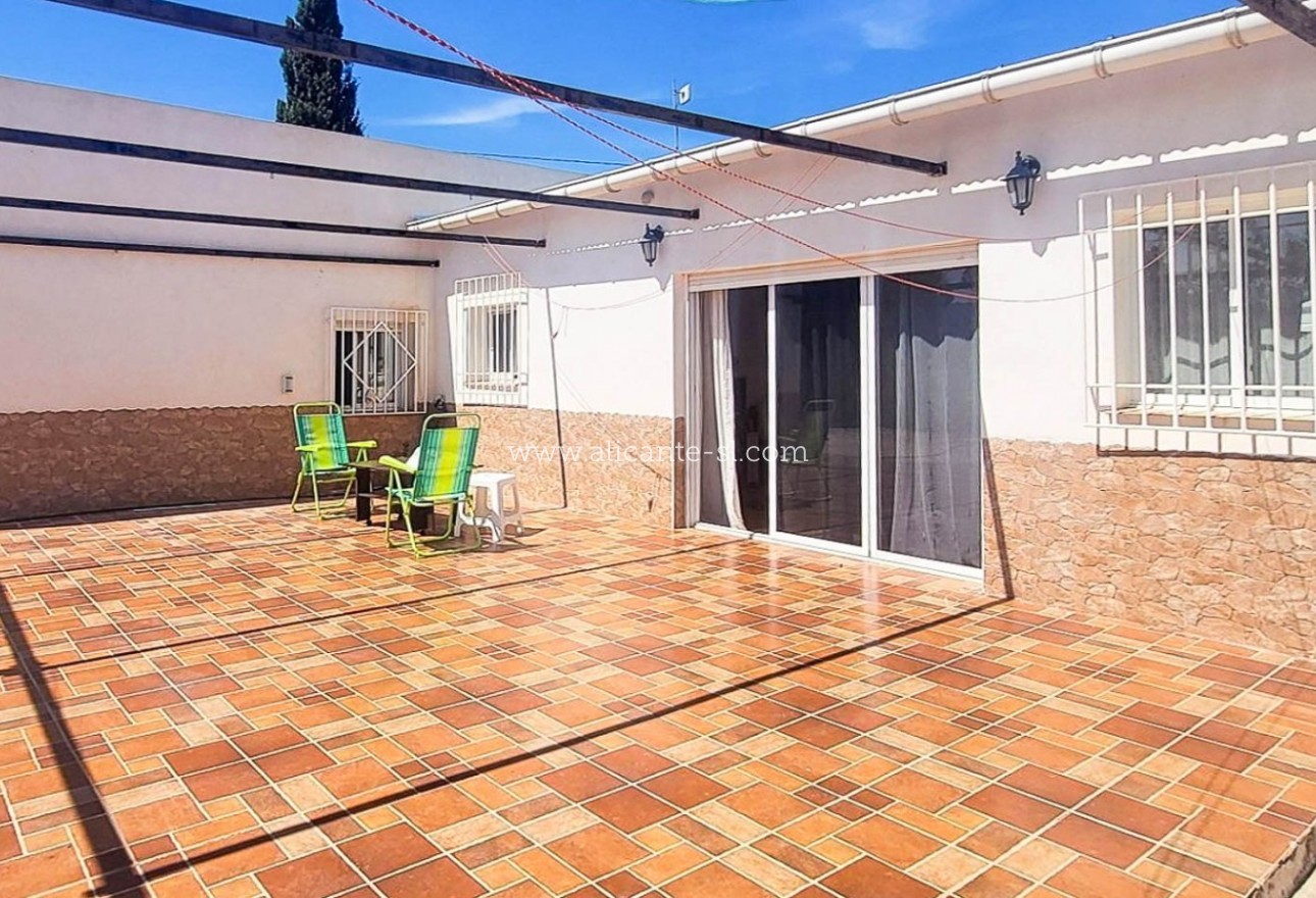 Sale - Villa  - La Romana