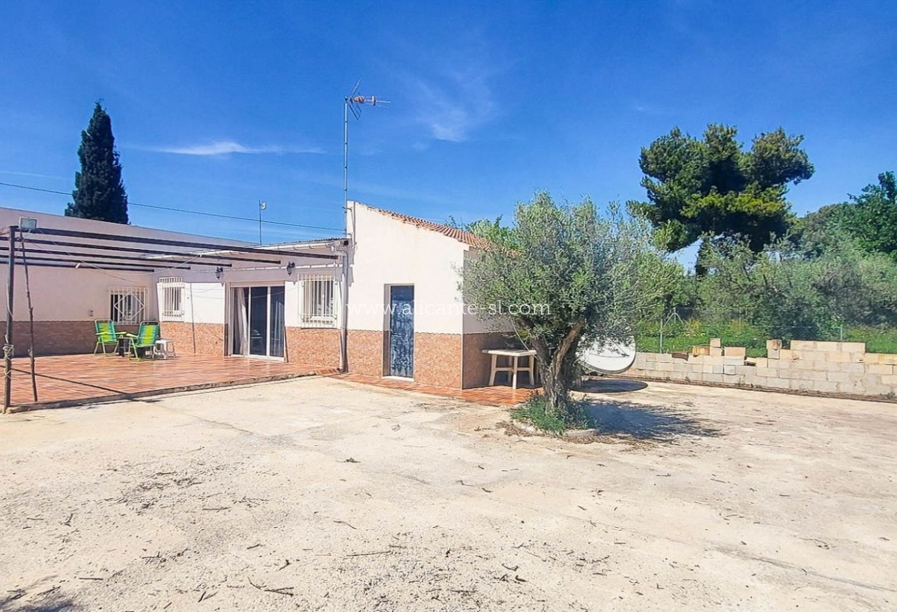 Sale - Villa  - La Romana