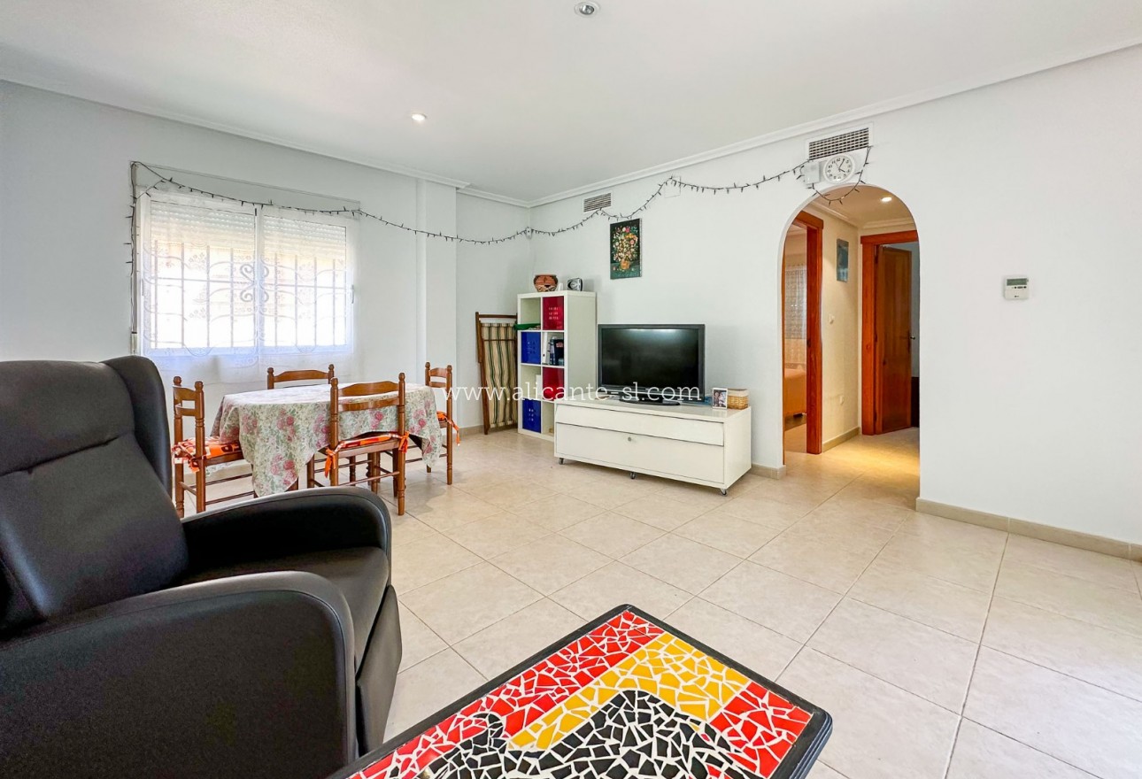 Sale - Villa  - La Romana