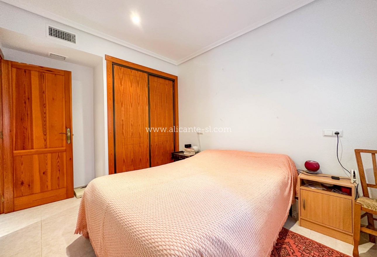 Sale - Villa  - La Romana