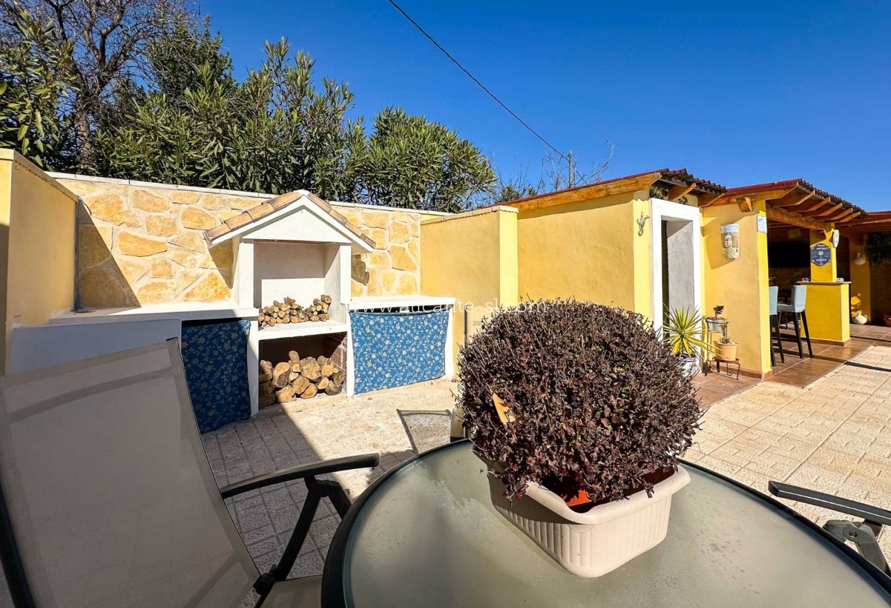 Sale - Villa  - La Romana