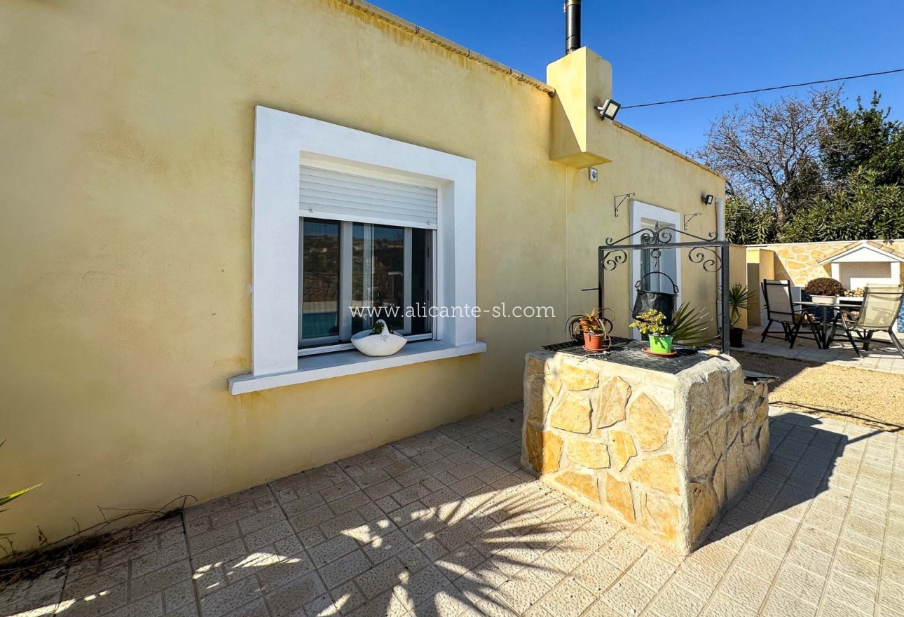 Sale - Villa  - La Romana