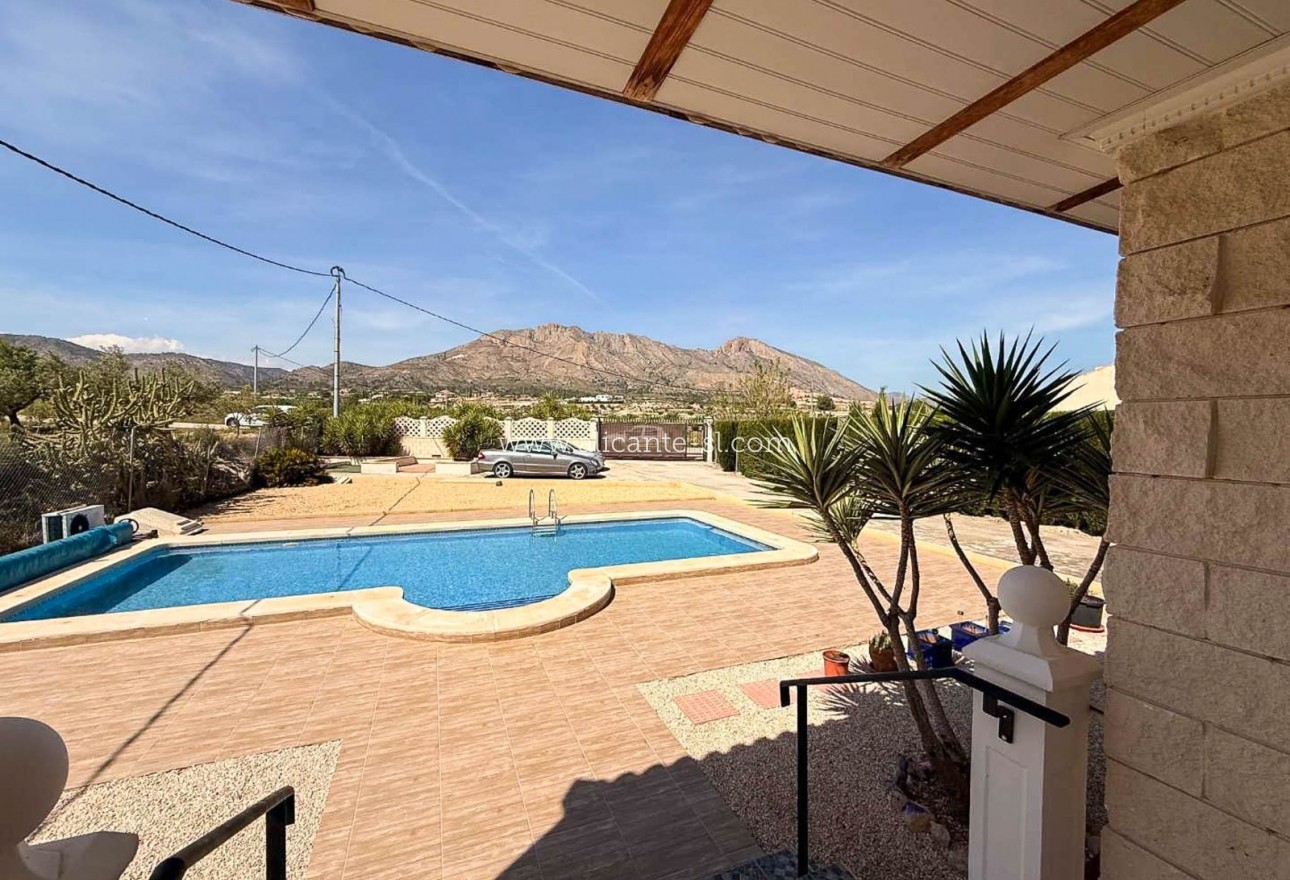 Sale - Villa  - Macisvenda