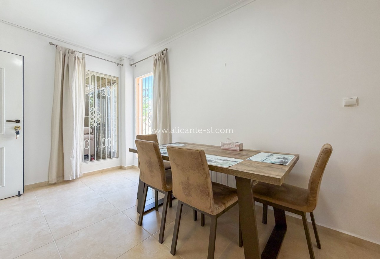 Sale - Villa  - Macisvenda