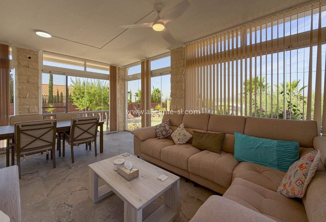 Sale - Villa  - Macisvenda