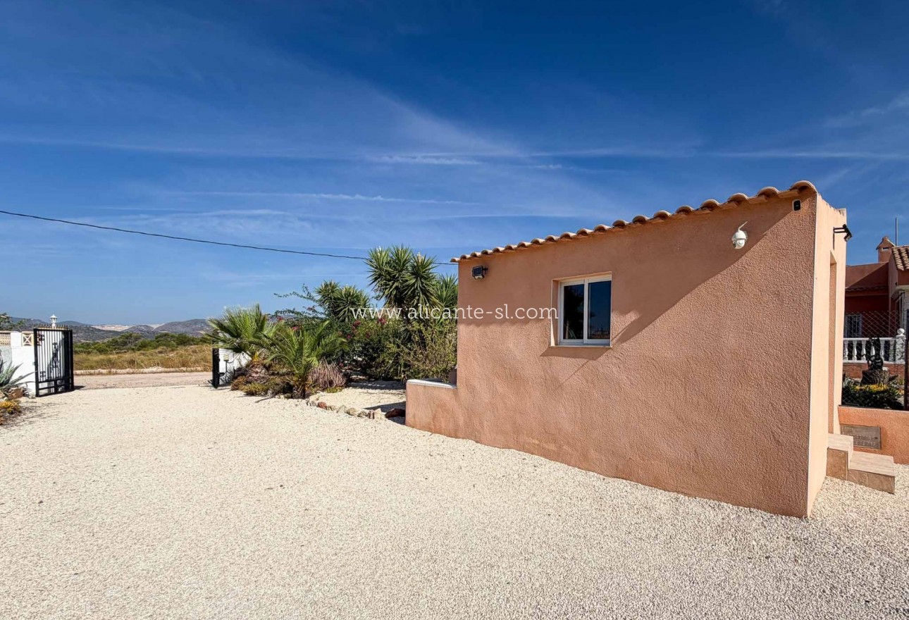 Sale - Villa  - Macisvenda
