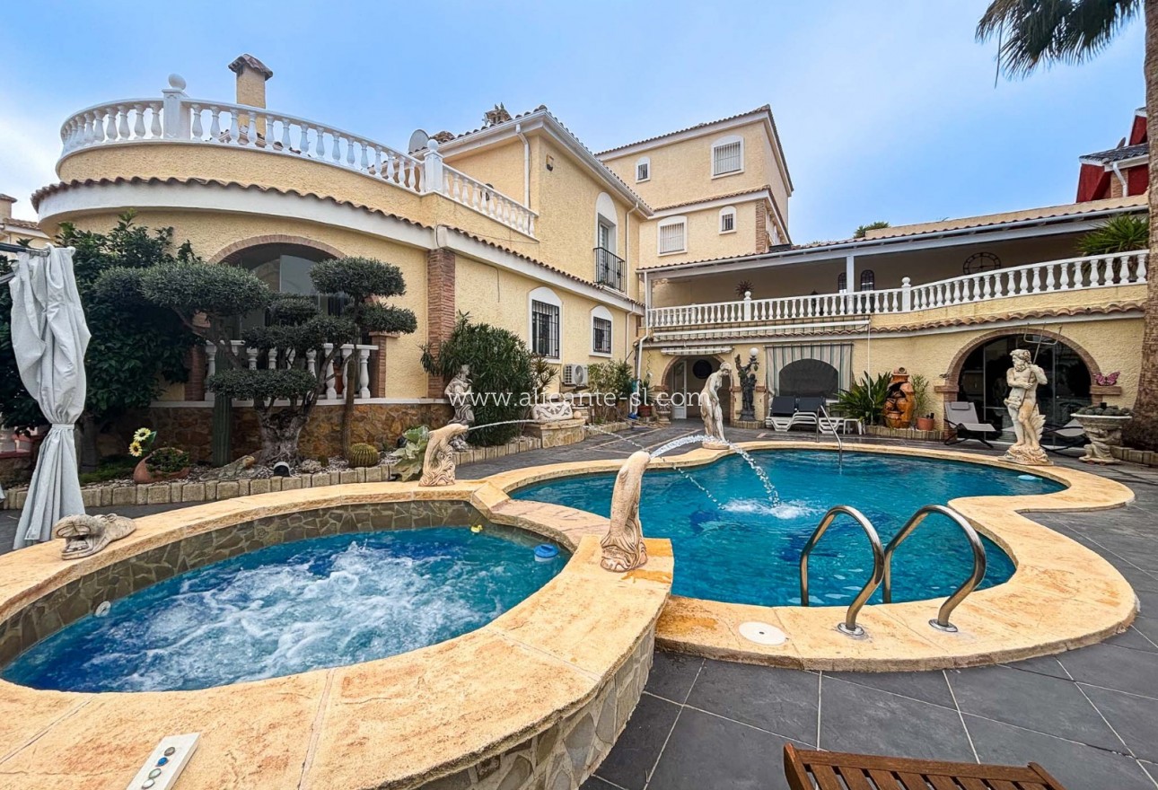 Sale - Villa  - Monforte del Cid