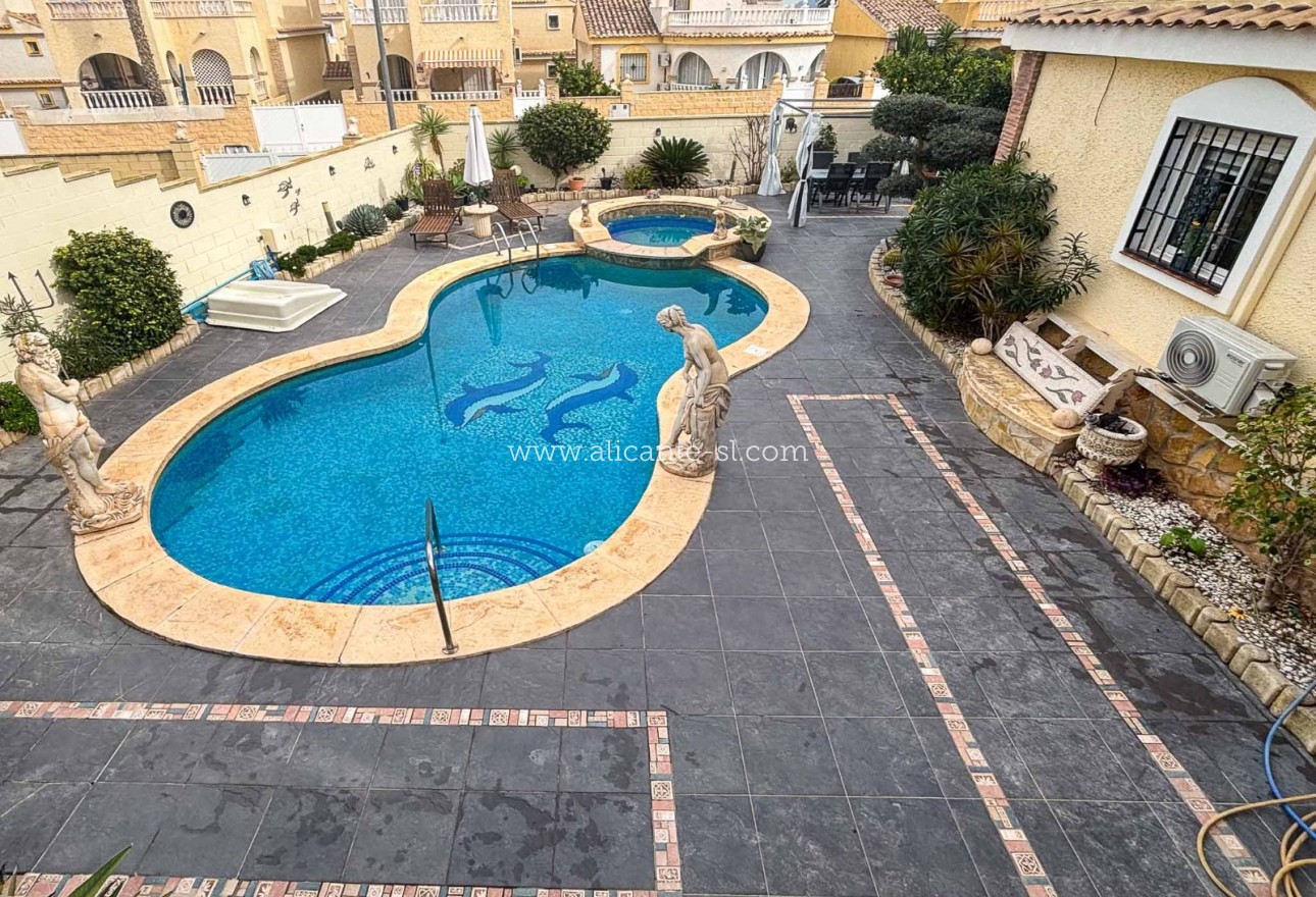 Sale - Villa  - Monforte del Cid