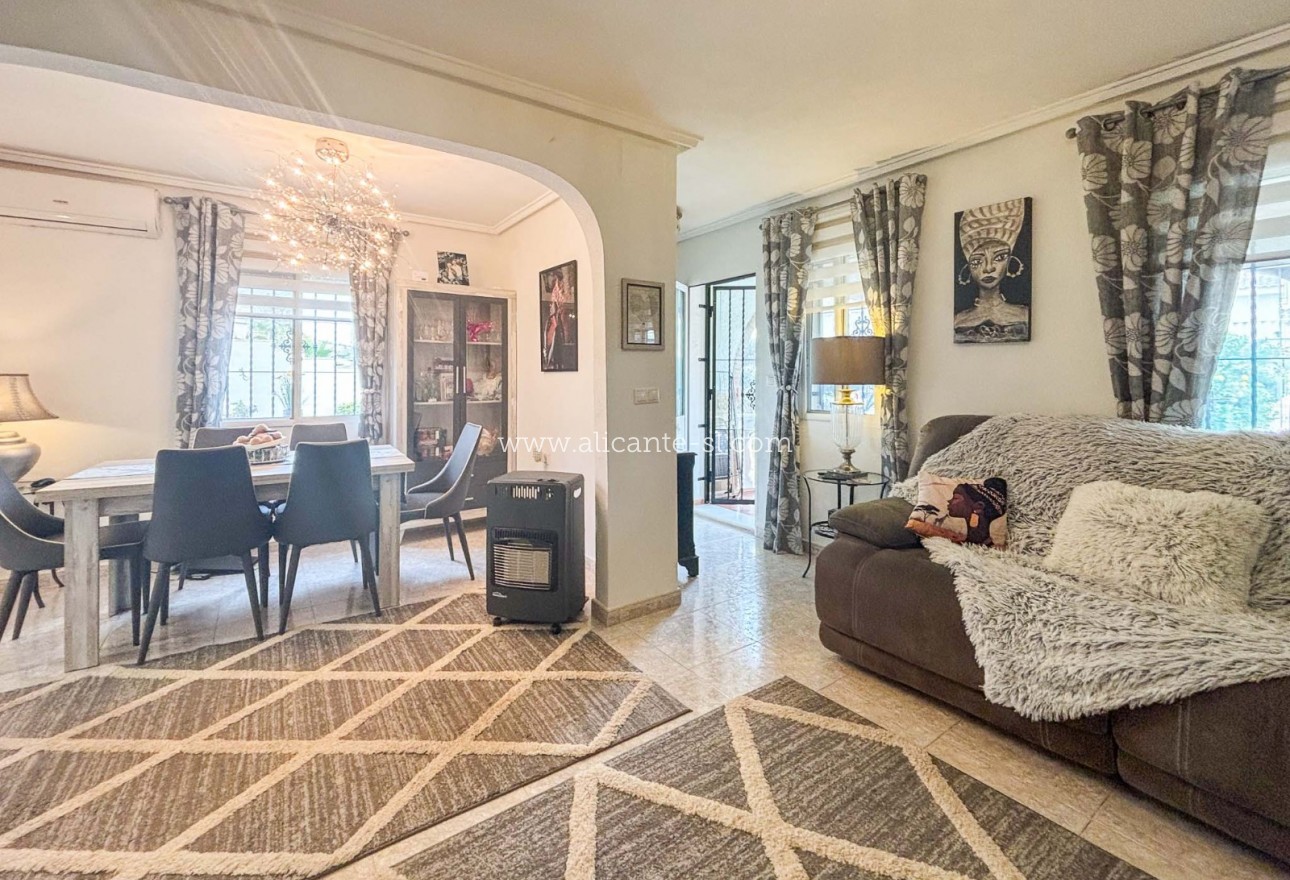 Sale - Villa  - Monforte del Cid