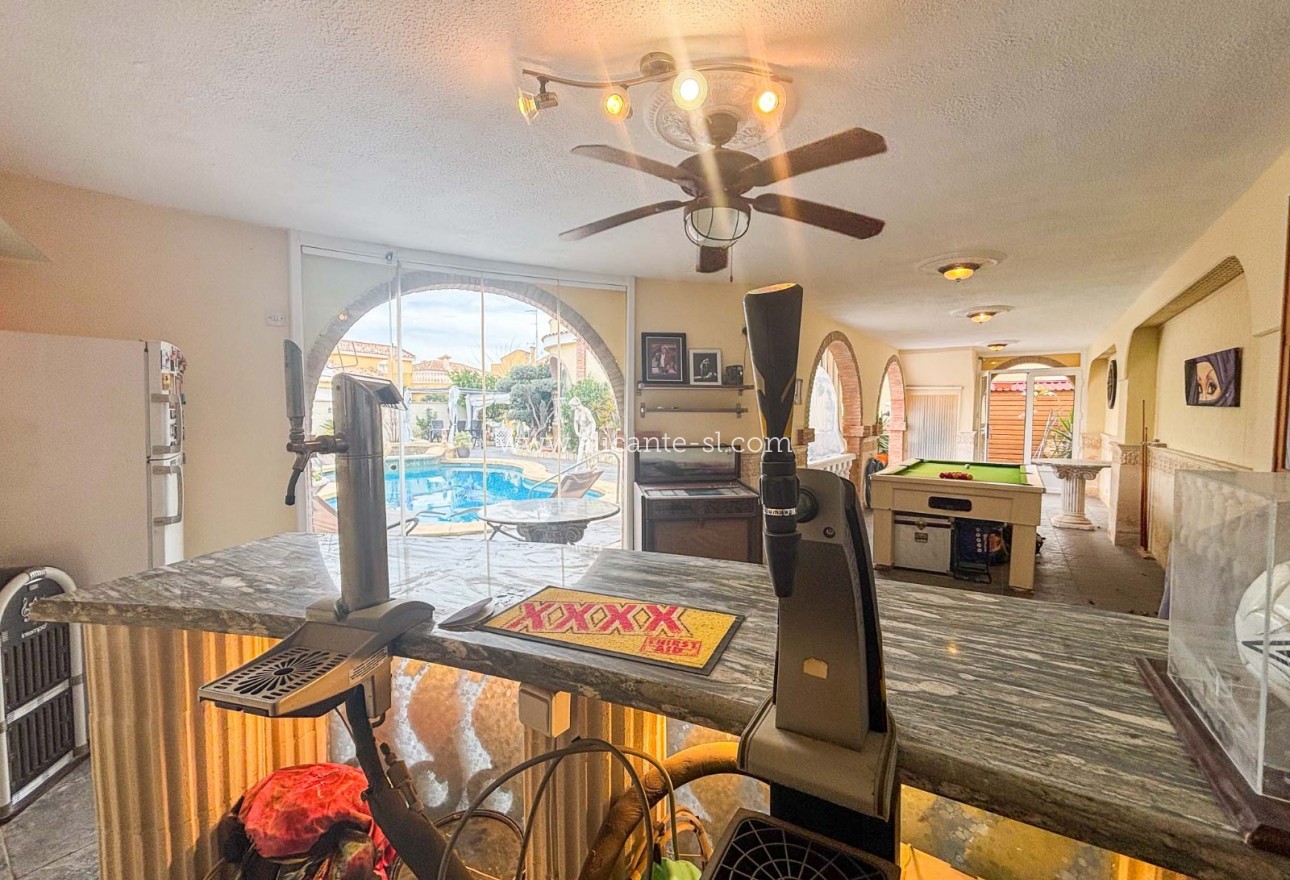 Sale - Villa  - Monforte del Cid