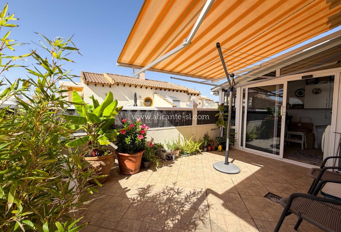 Sale - Villa  - Orihuela Costa - Los Altos