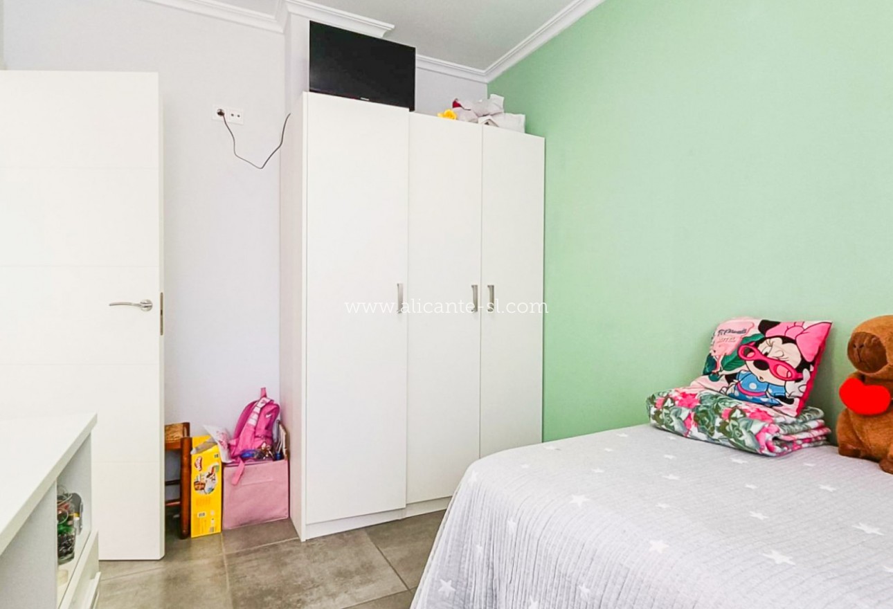 Sale - Villa  - Pinoso