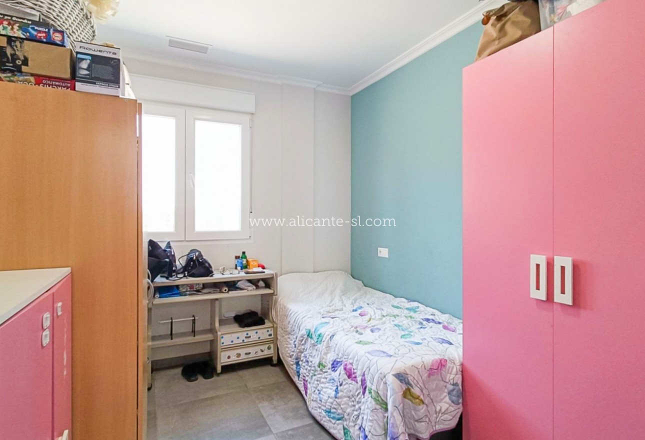 Sale - Villa  - Pinoso