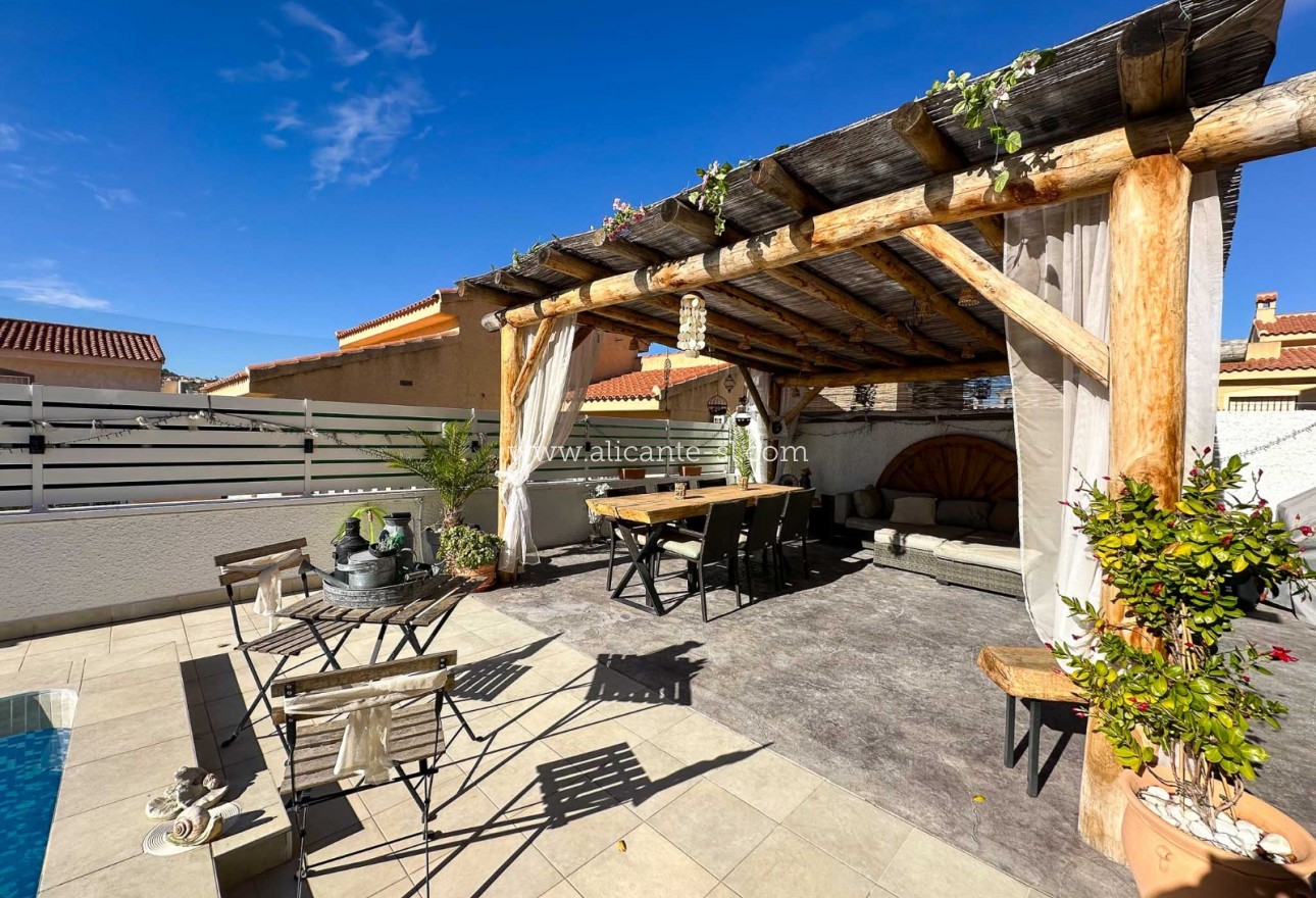 Sale - Villa  - Rojales - Ciudad Quesada