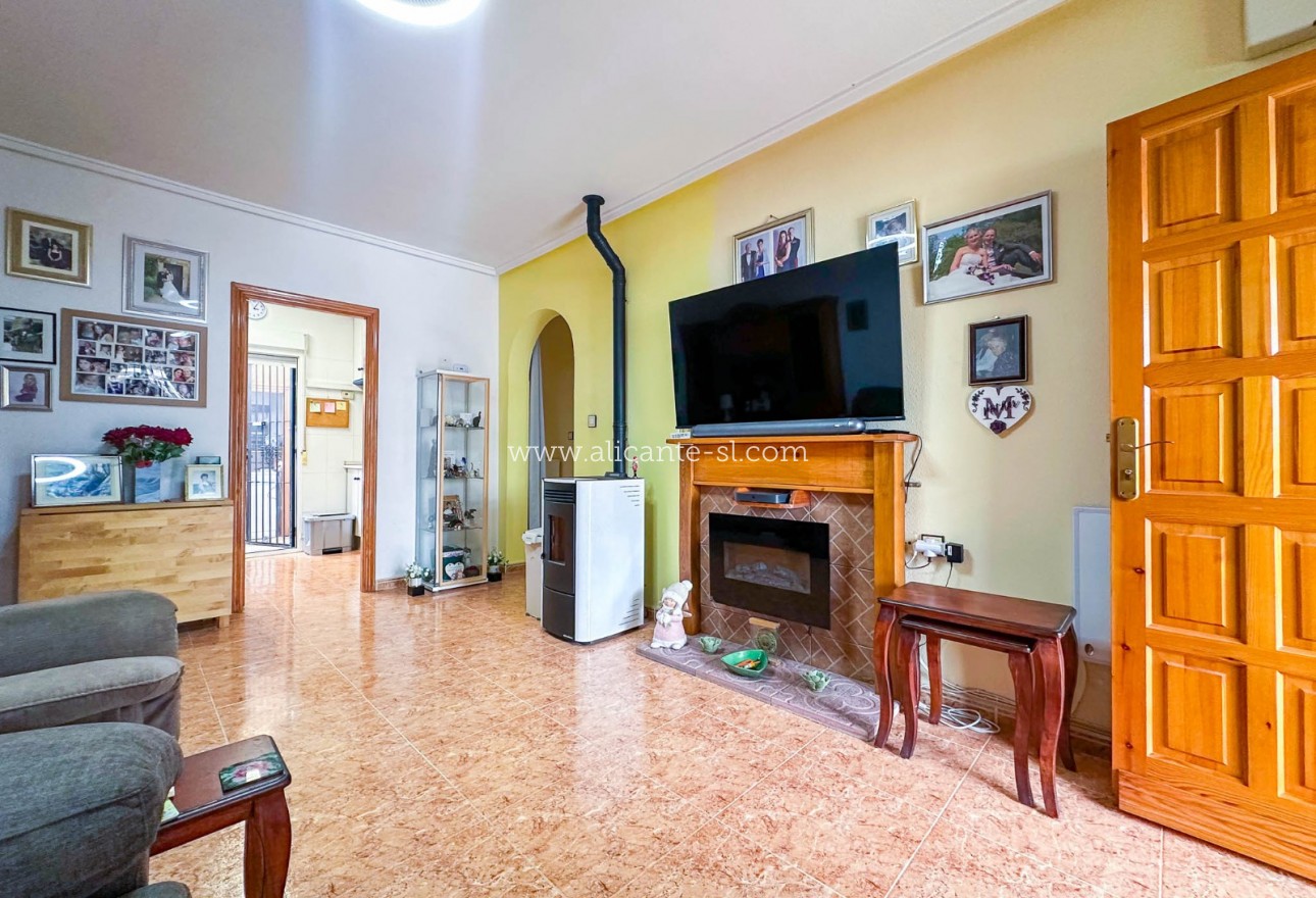 Sale - Villa  - San Fulgencio - La Marina Urb