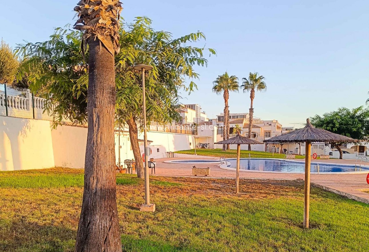 Sale - Villa  - San Fulgencio - La Marina Urb