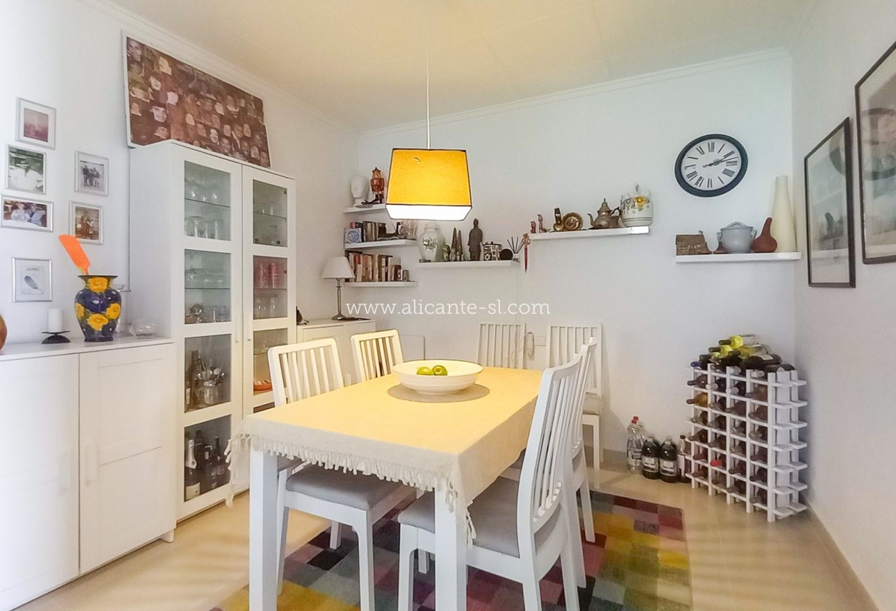 Sale - Villa  - Torrevieja - La Siesta - El Salado -  Torreta