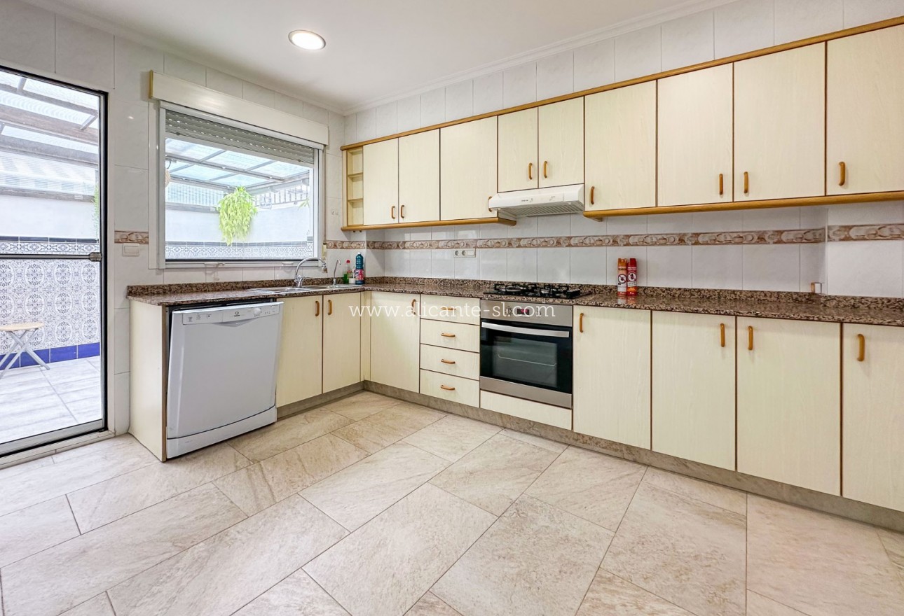 Venta - Adosado - Hondón de las Nieves