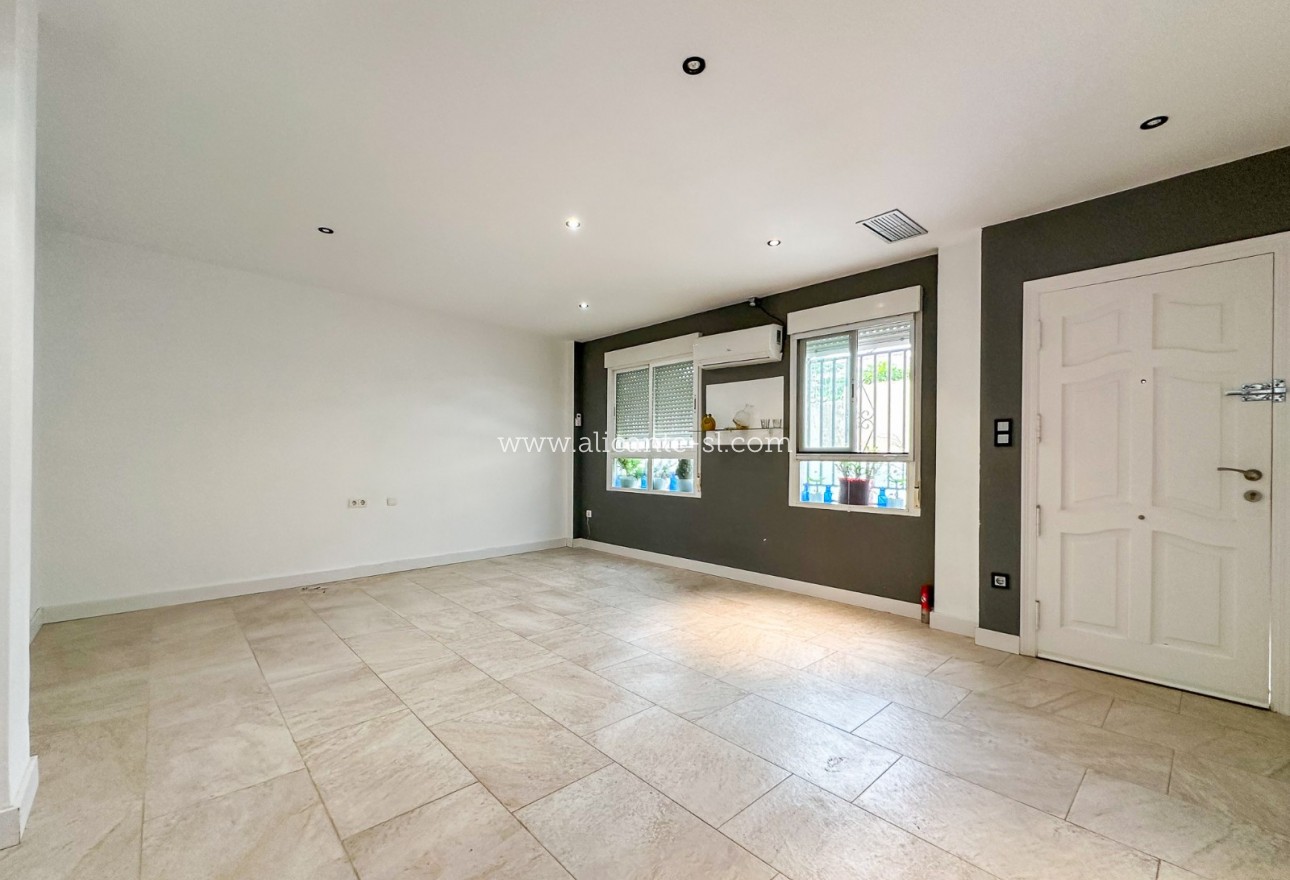 Venta - Adosado - Hondón de las Nieves