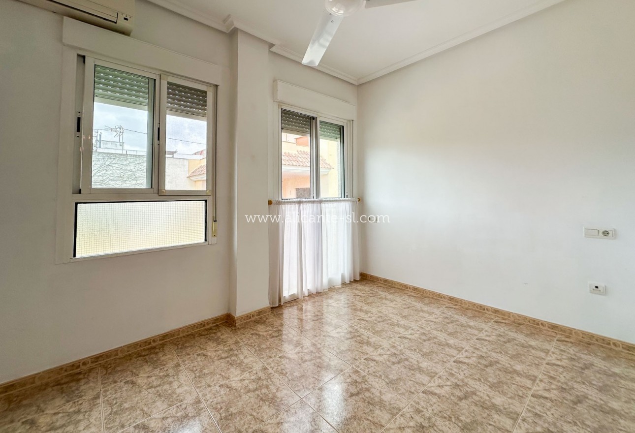 Venta - Adosado - Hondón de las Nieves