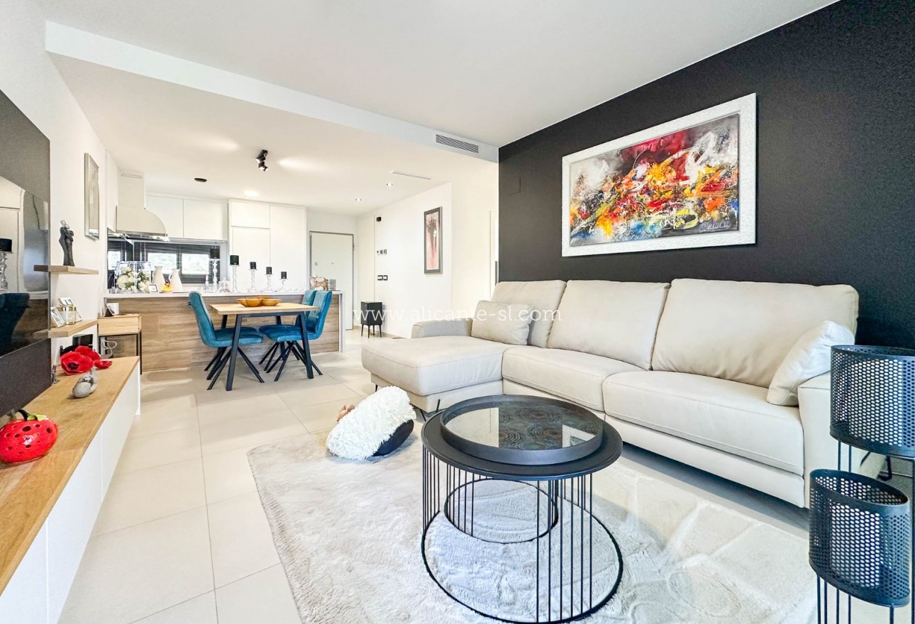 Venta - Apartamento / piso - Pilar de la Horadada