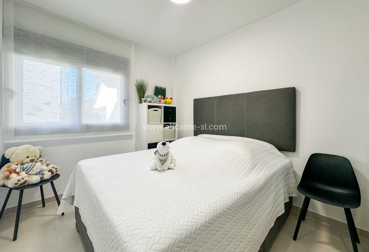 Venta - Apartamento / piso - Pilar de la Horadada