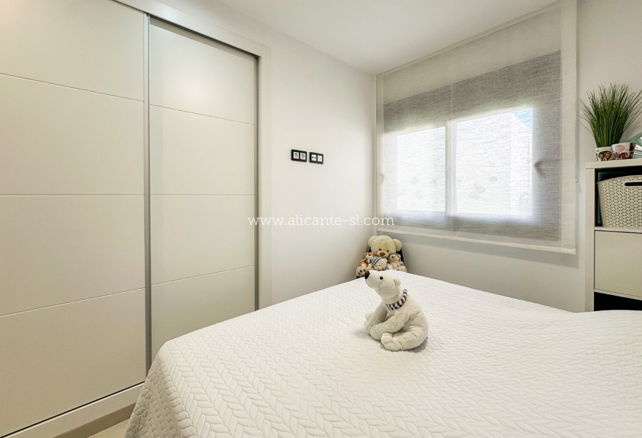 Venta - Apartamento / piso - Pilar de la Horadada