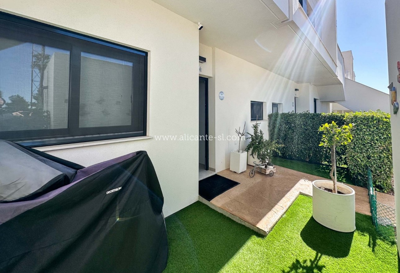 Venta - Apartamento / piso - Pilar de la Horadada