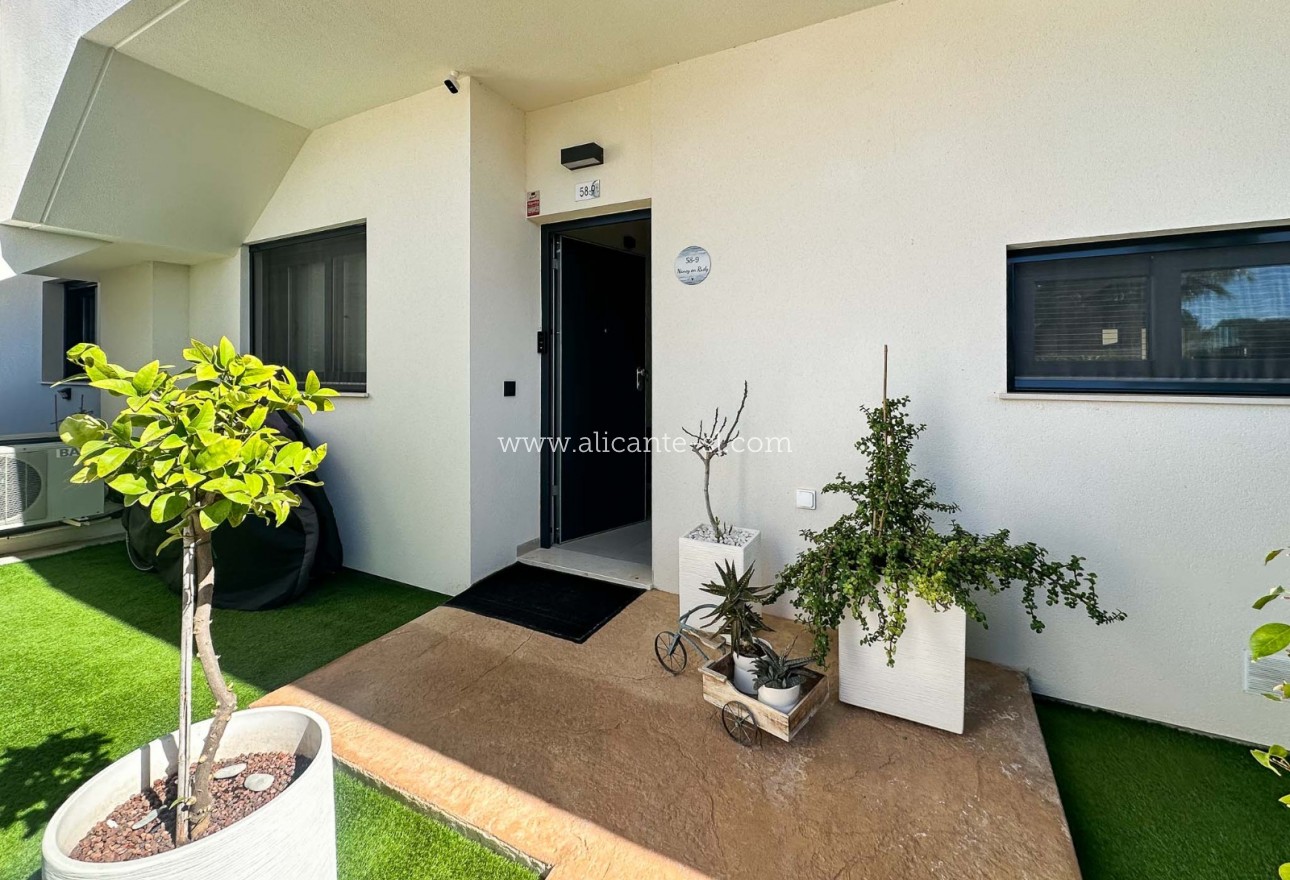 Venta - Apartamento / piso - Pilar de la Horadada