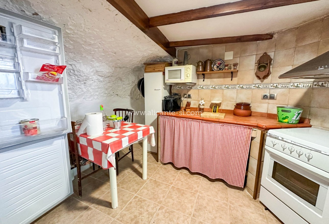 Venta - Casa de Cueva - La Romana