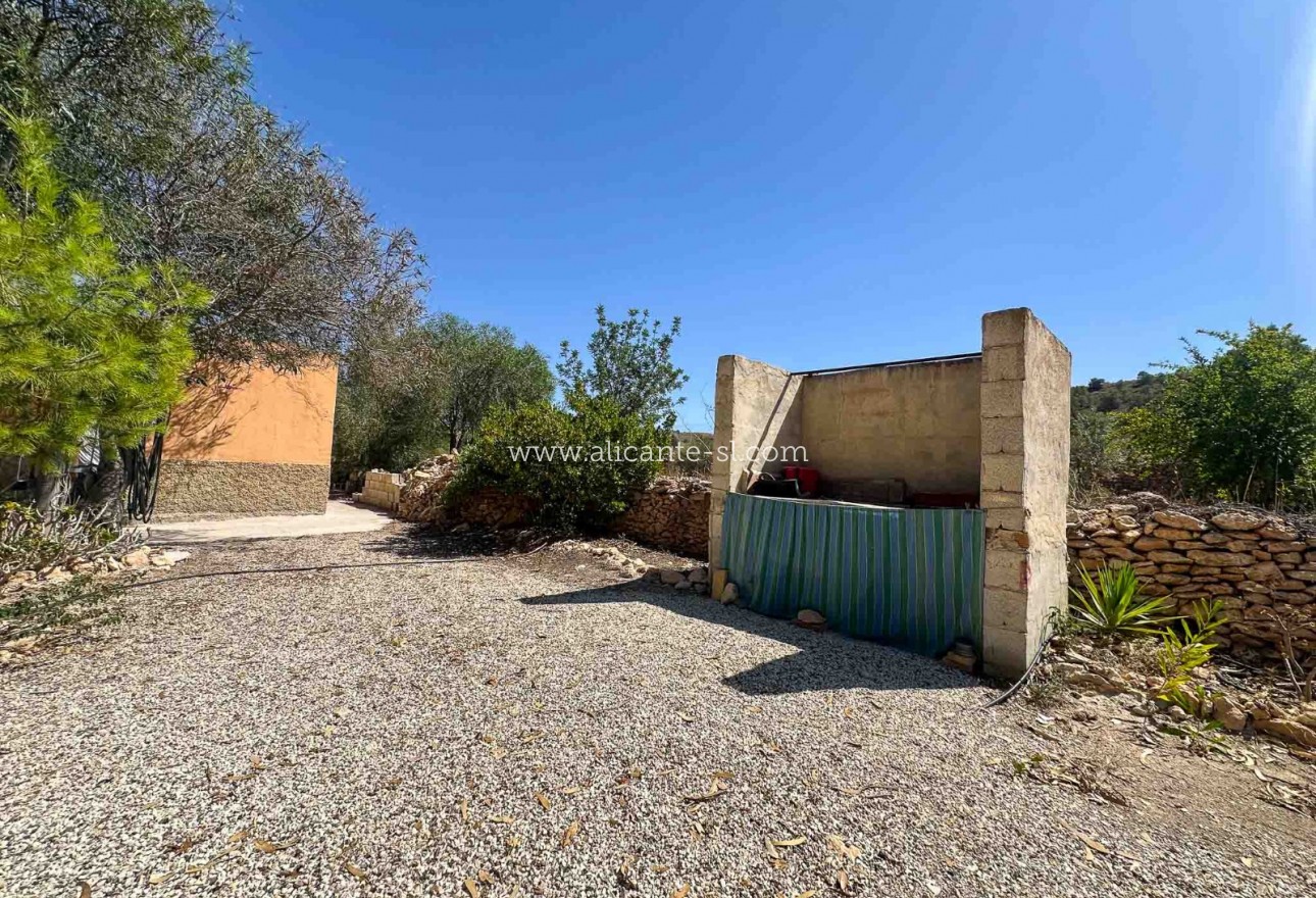 Venta - Finca - Hondón de las Nieves