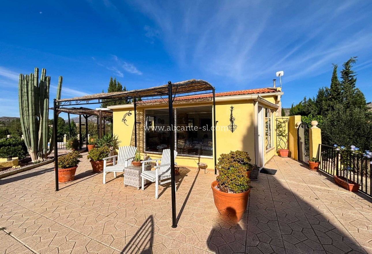 Venta - Finca - Hondón de las Nieves