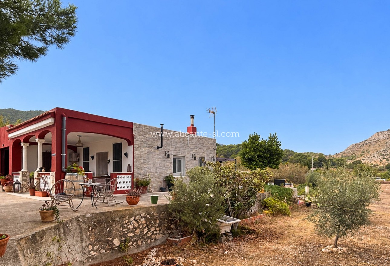 Venta - Finca - Hondón de las Nieves