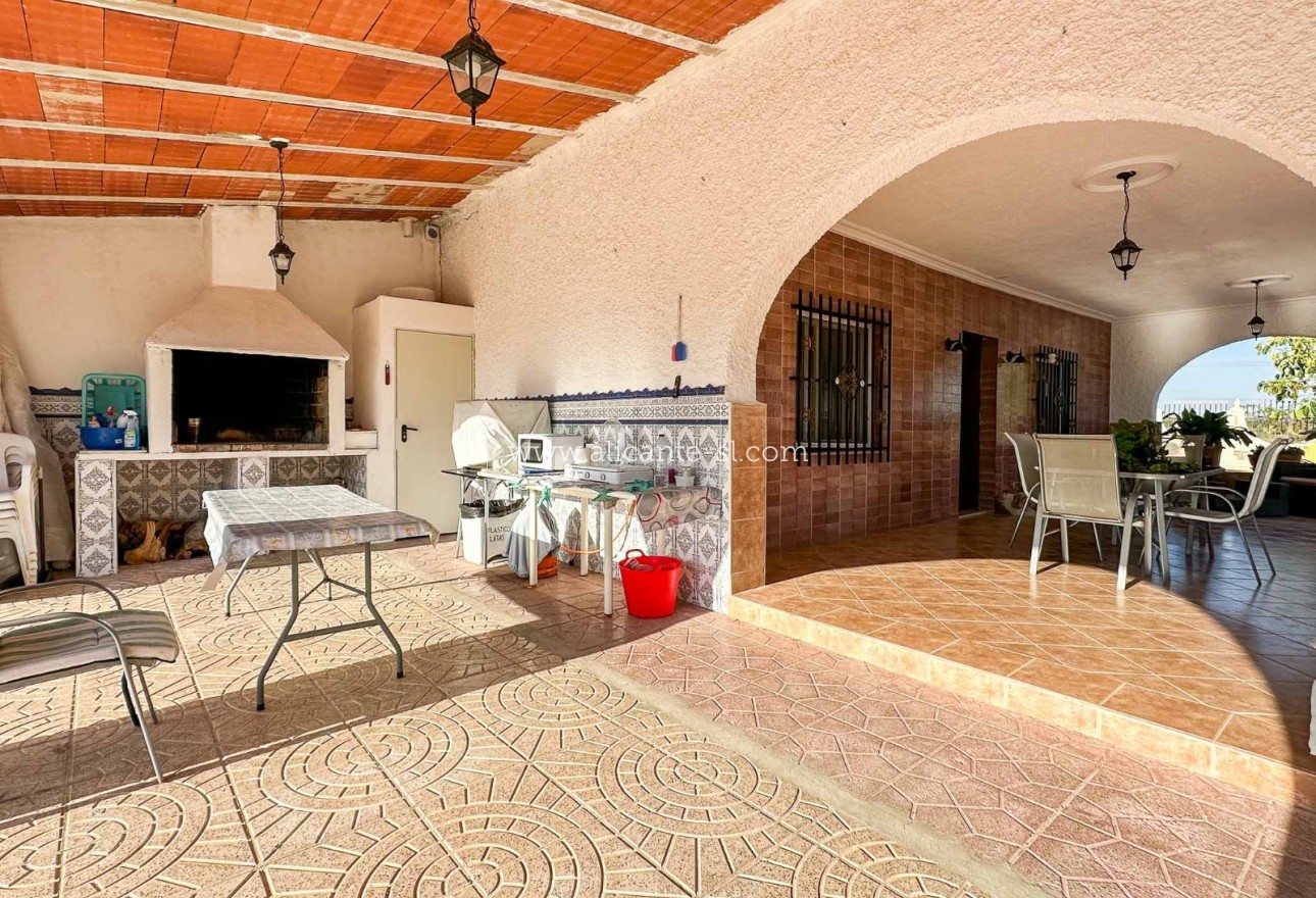 Venta - Villa  - Albatera