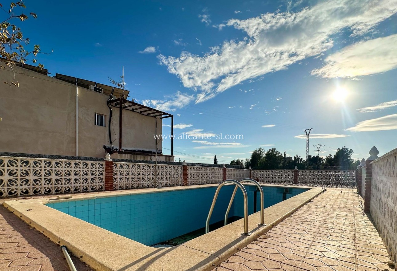 Venta - Villa  - Albatera