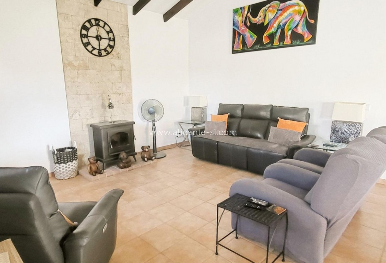 Venta - Villa  - Caudete