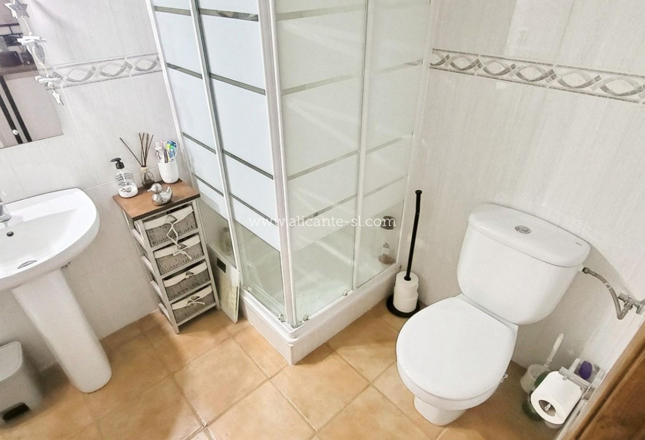 Venta - Villa  - Caudete