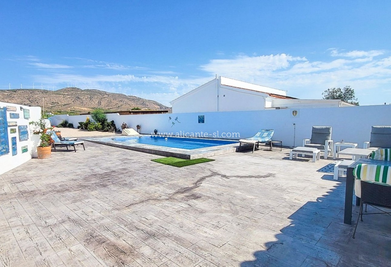 Venta - Villa  - Caudete